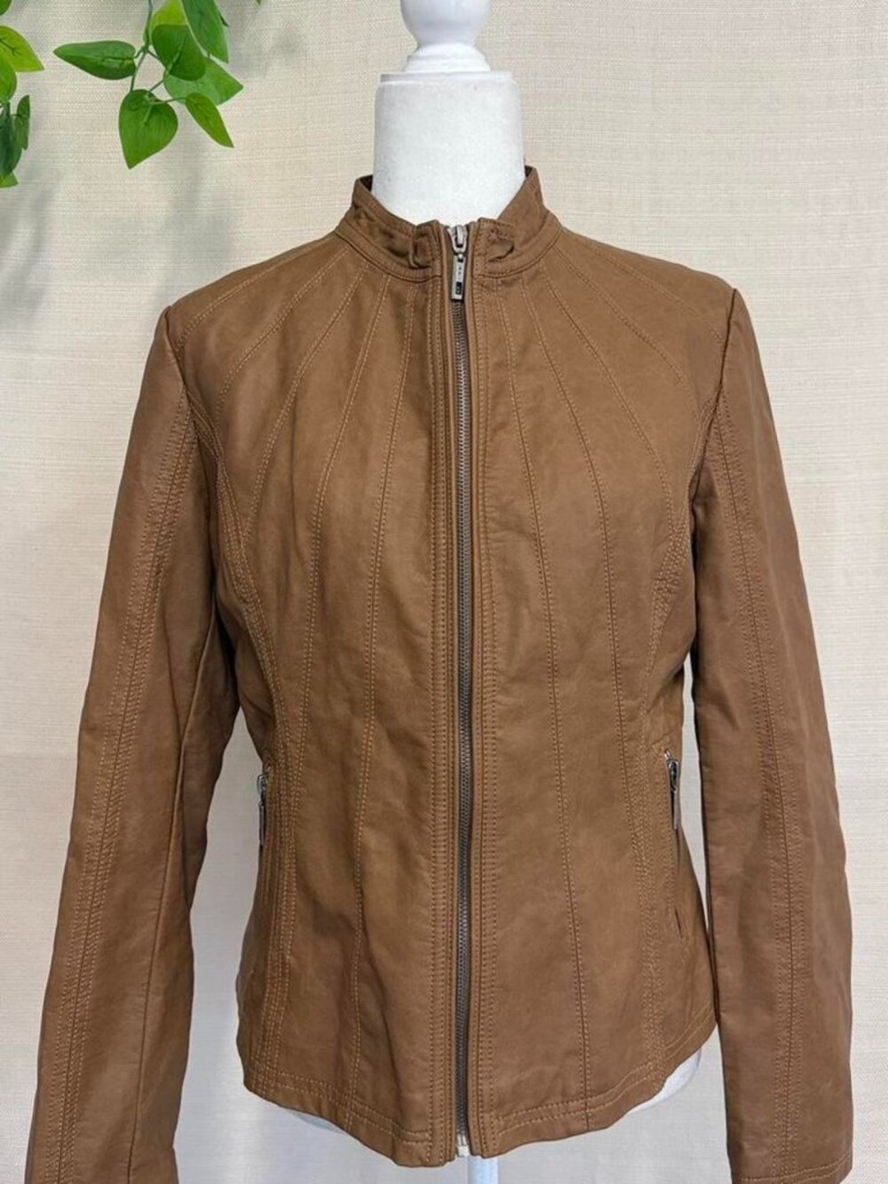 Women's Brown and Tan Jacket - Picture 1 of 5